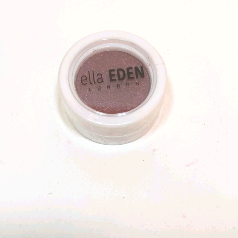 Eyeshadow